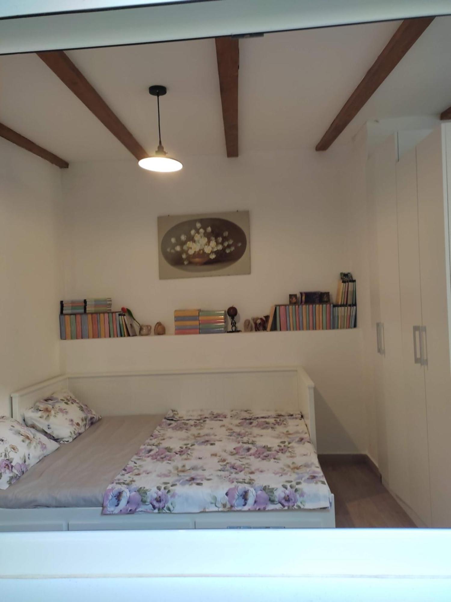 Lora Apartment