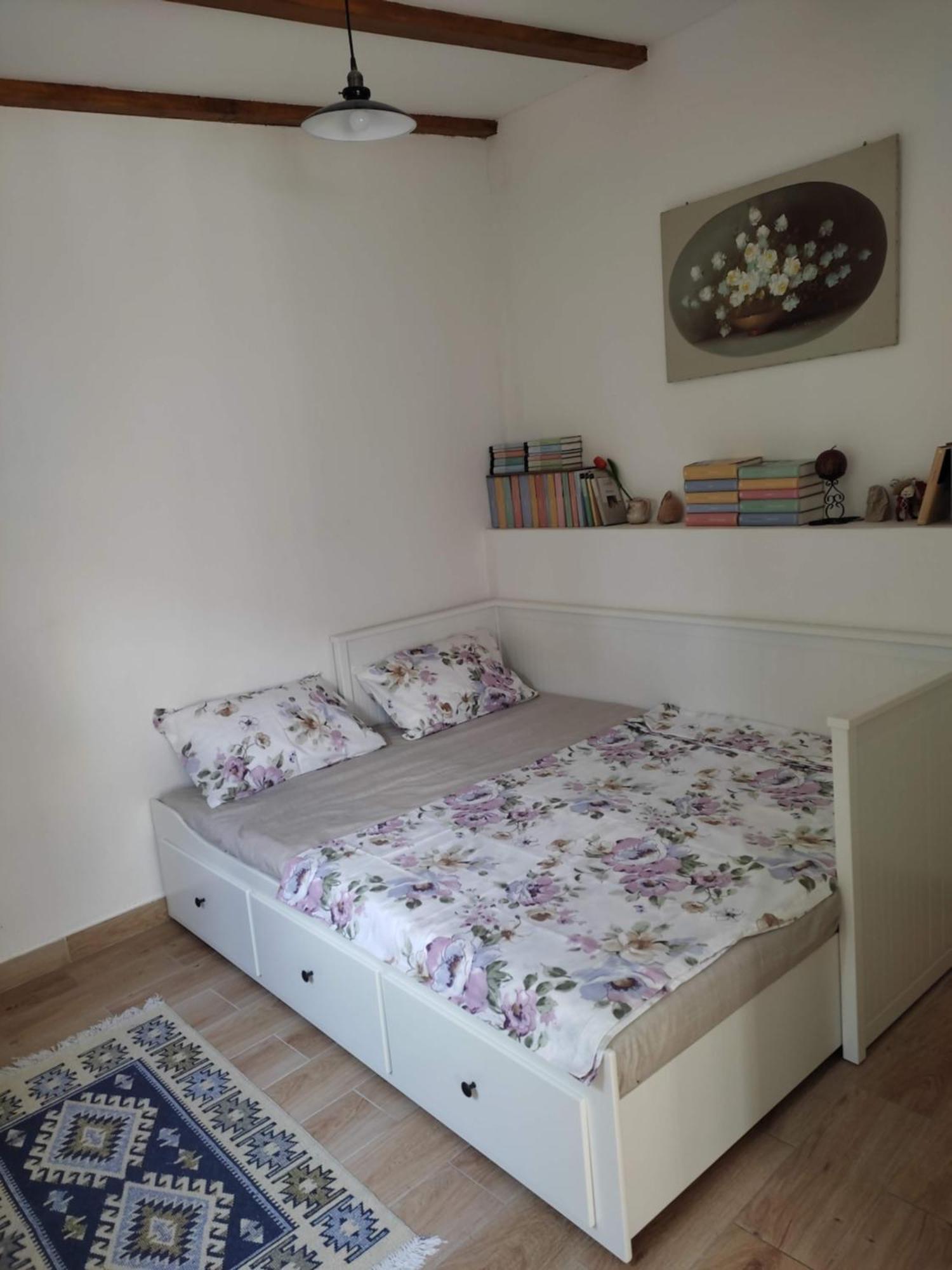 Apartment Lora *