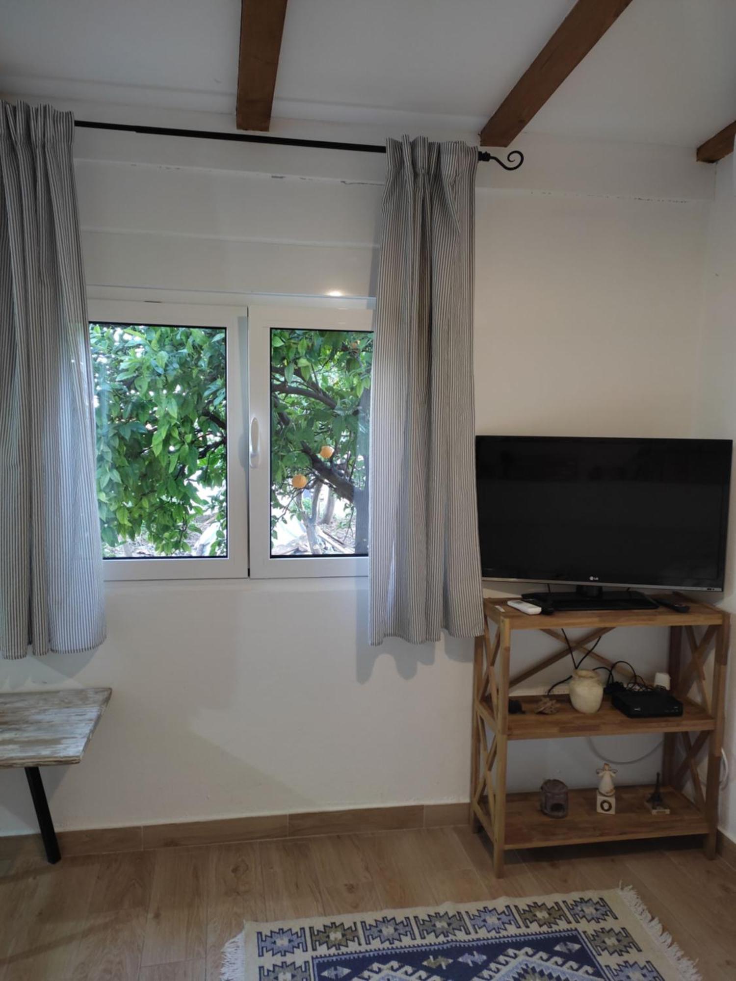Lora Apartment Budva